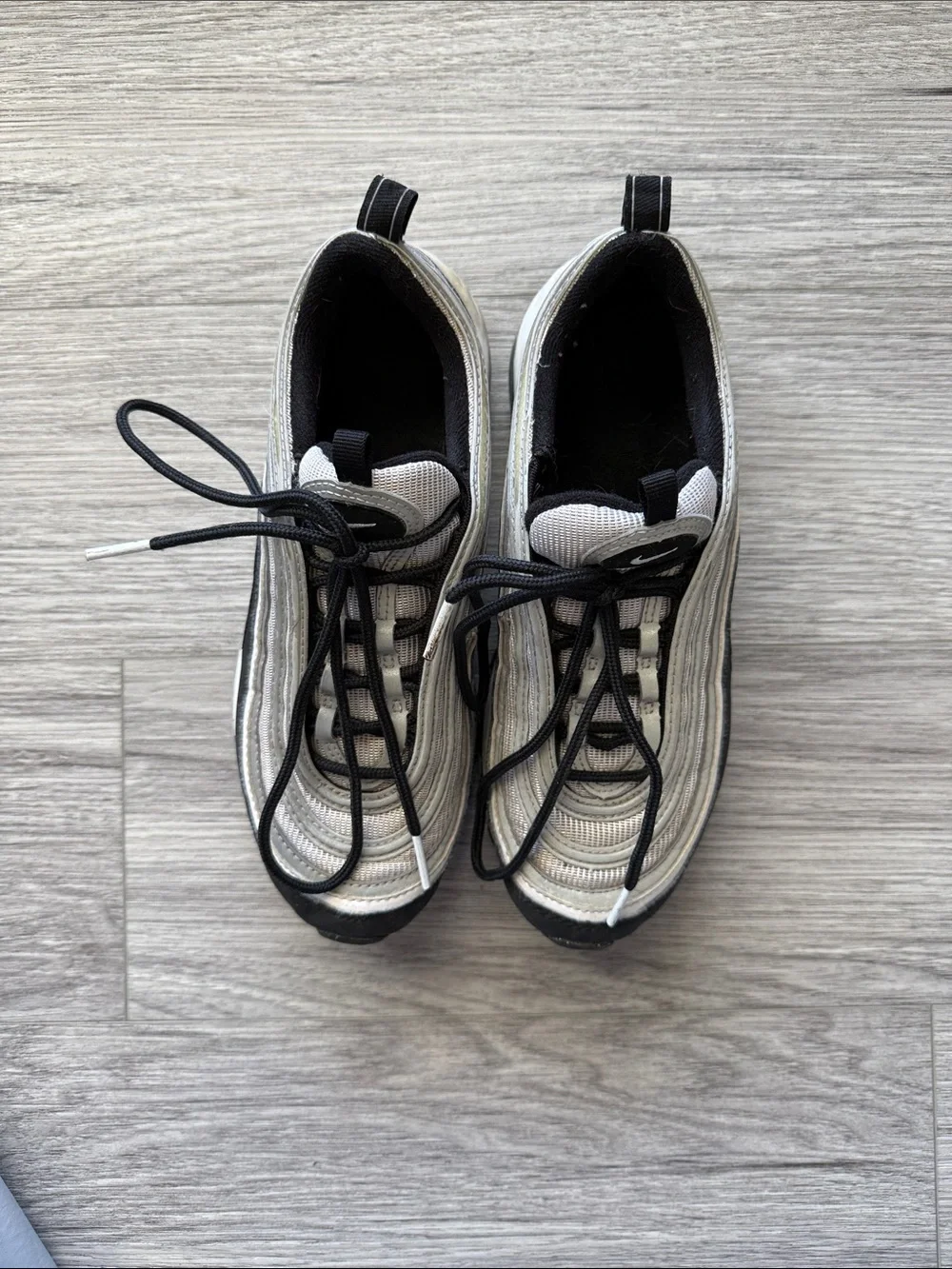 Nike Metallic Silver and Black Retro Runner Sneakers Size 5.5Y